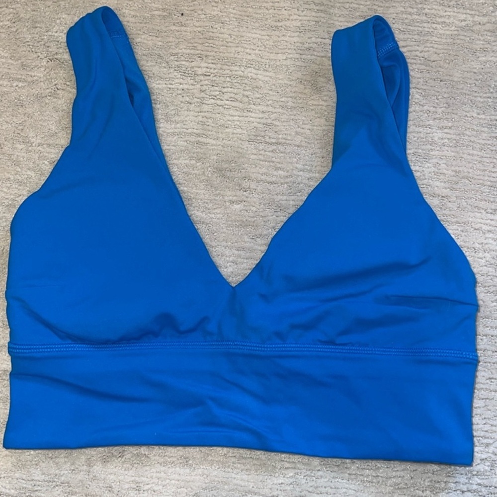 Lululemon align v neck pool side bra size 6
